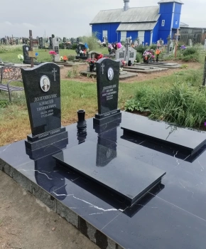 Памятник двойной 90